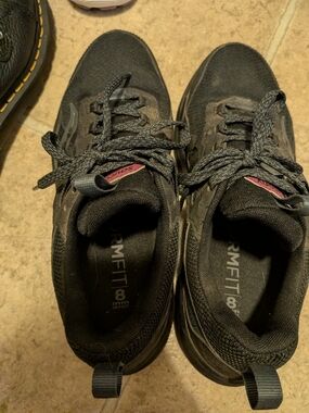 Saucony Goretex TR17 Women's Black Comfort Fit Lace-Up Sneakers
